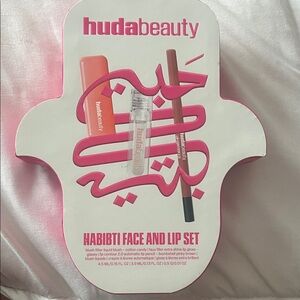 HUDA BEAUTY Habibti Face and Lip Set